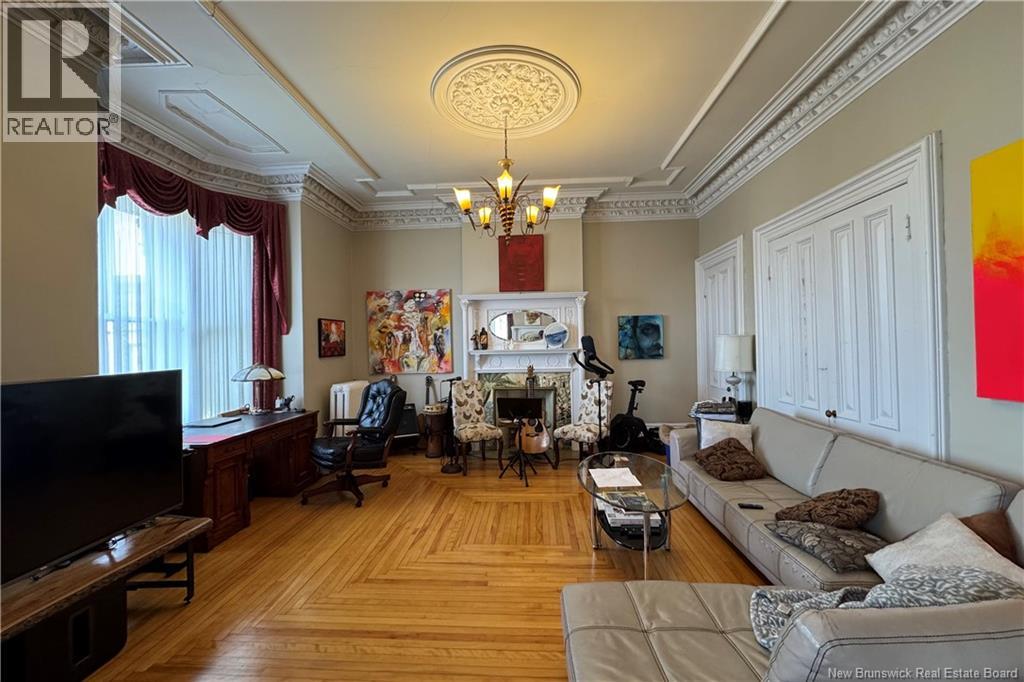 2-4 Douglas Avenue - 13