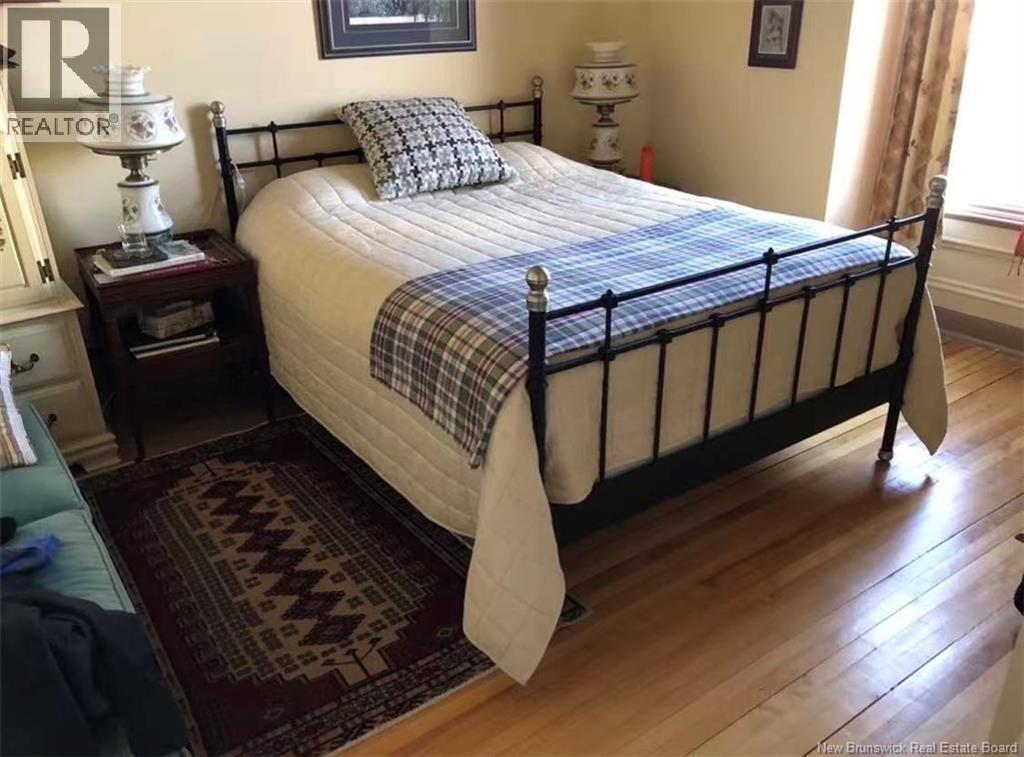 2-4 Douglas Avenue - 31