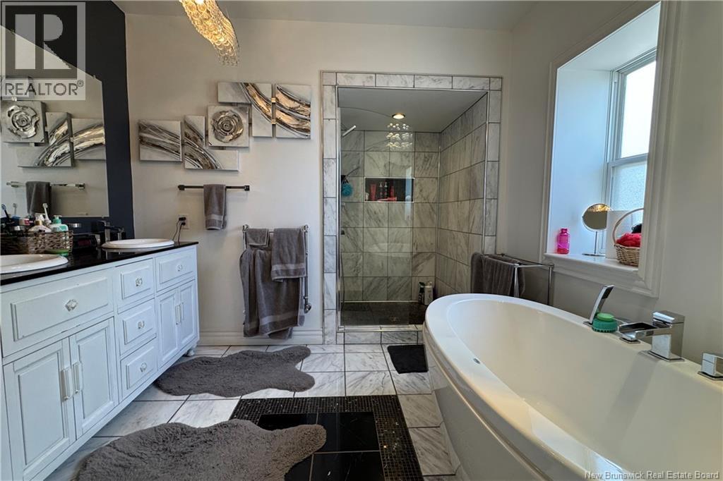 2-4 Douglas Avenue - 28