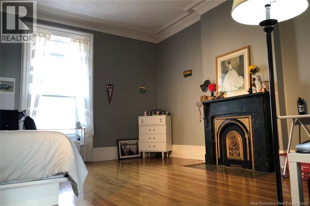 2-4 Douglas Avenue - 43