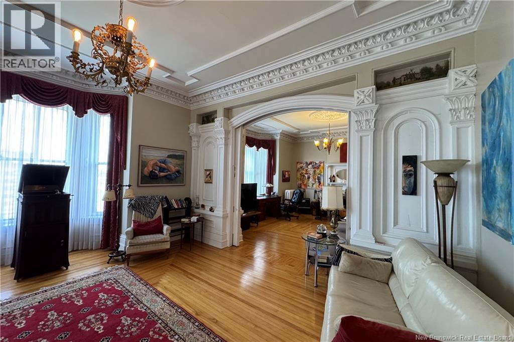 2-4 Douglas Avenue - 10