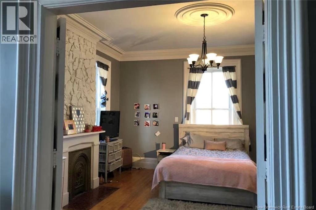 2-4 Douglas Avenue - 35
