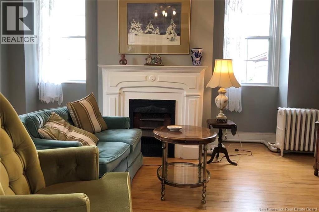 2-4 Douglas Avenue - 33