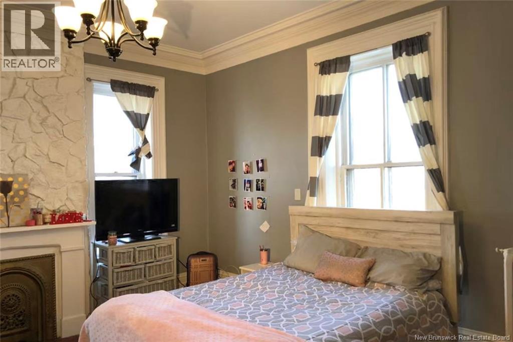 2-4 Douglas Avenue - 41
