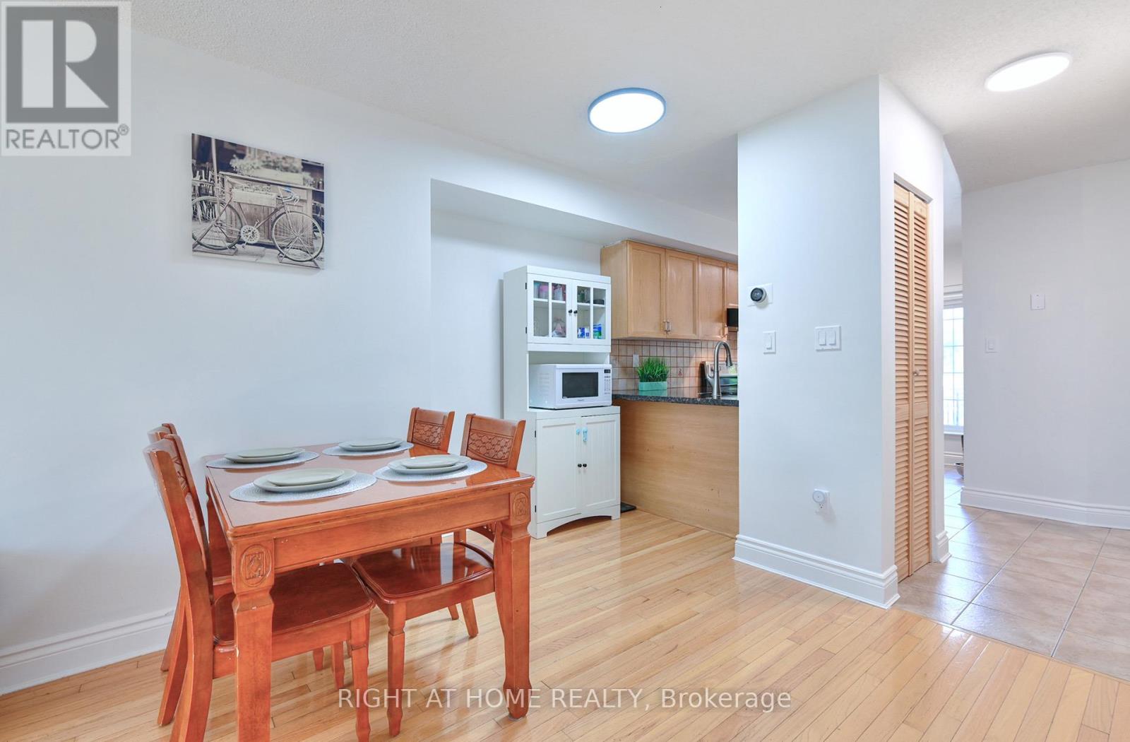 #35 80 STRATHAVEN DRIVE - 14