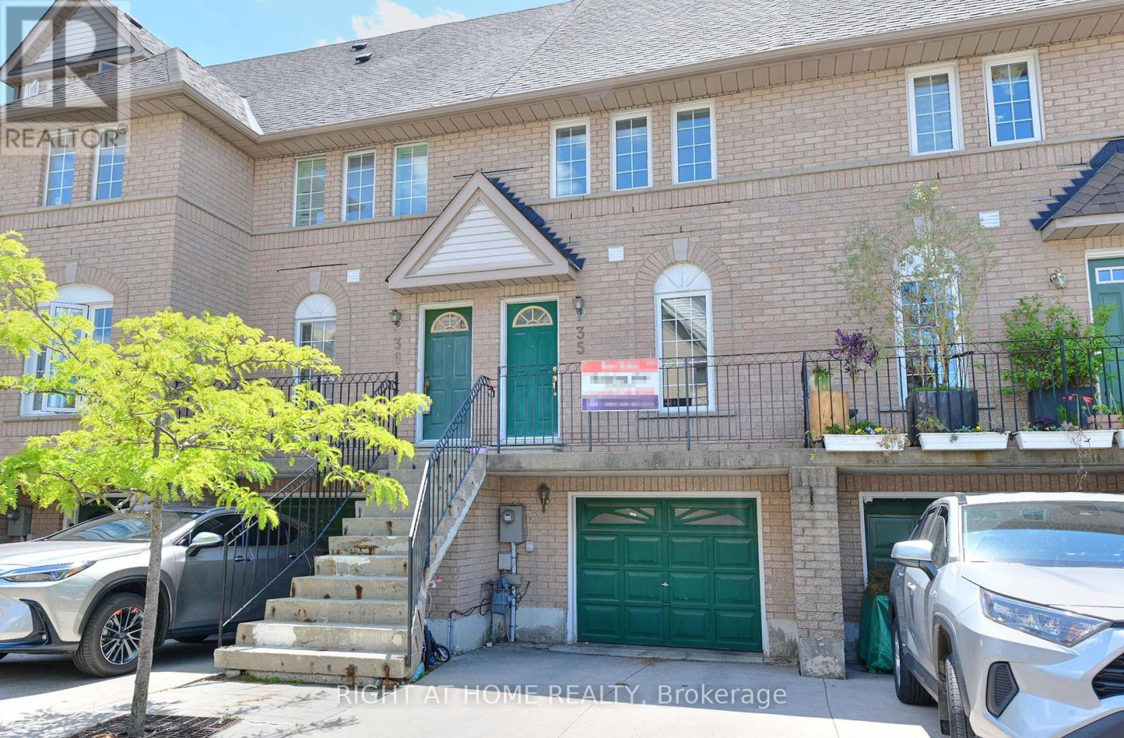 #35 80 STRATHAVEN DRIVE - 2
