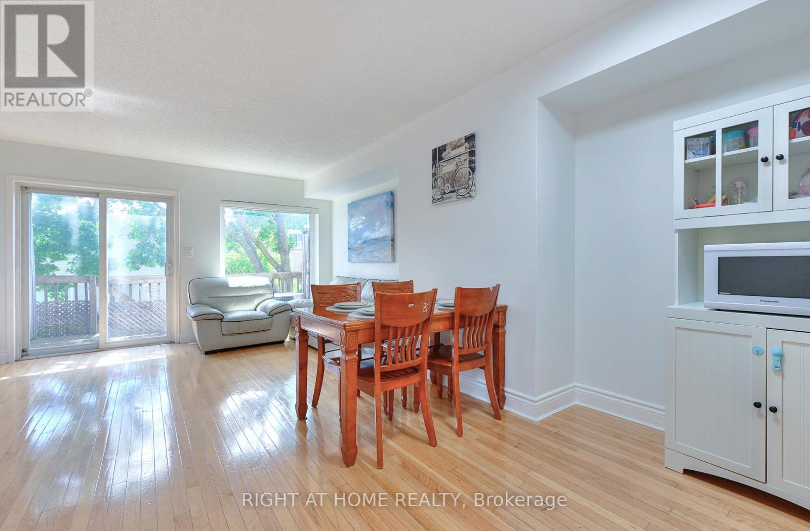 #35 80 STRATHAVEN DRIVE - 9