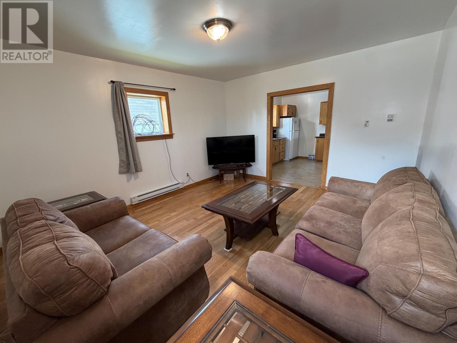 81 Brook Street - 10