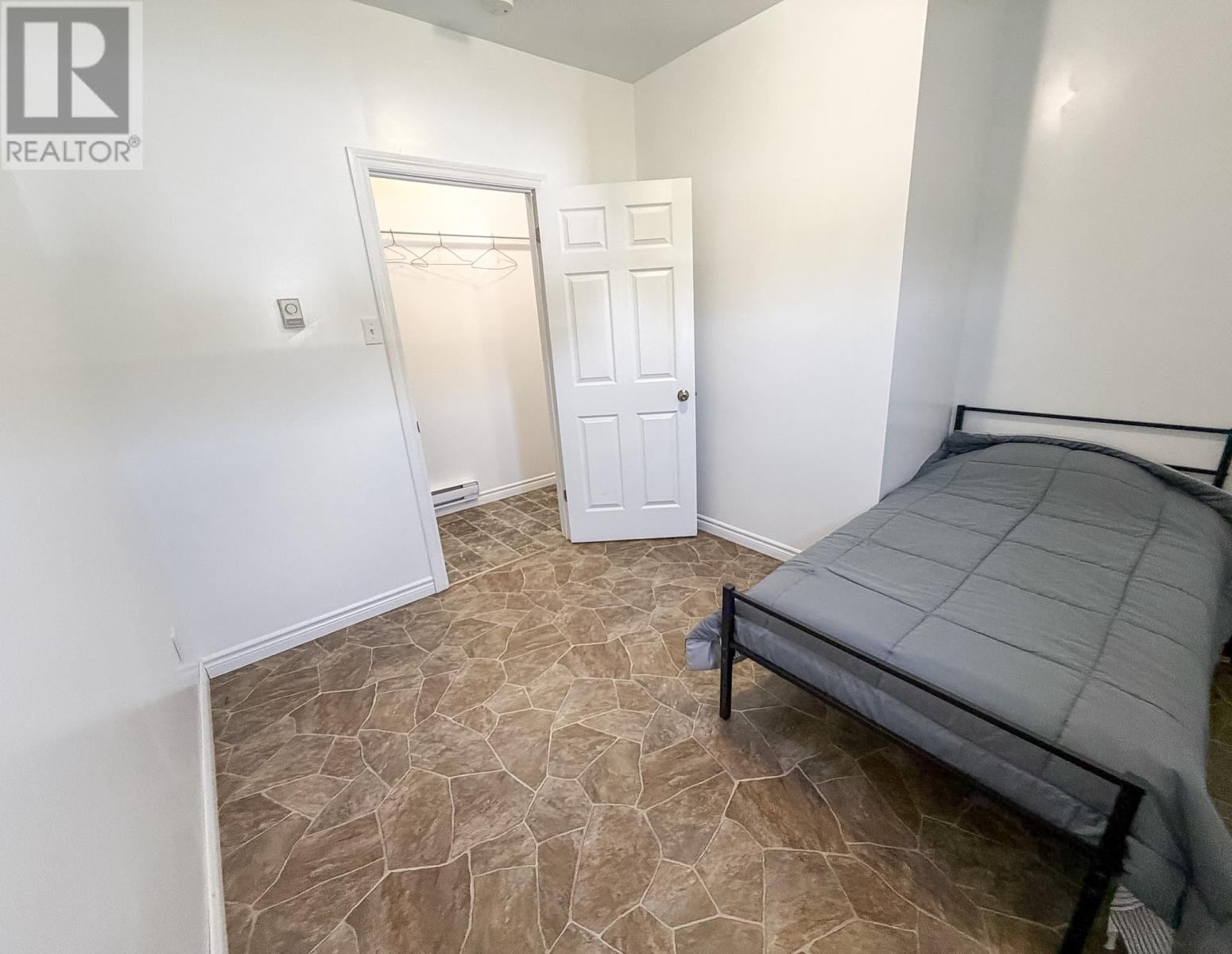 81 Brook Street - 16