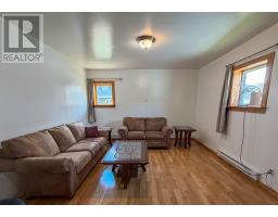 81 Brook Street thumbnail 9