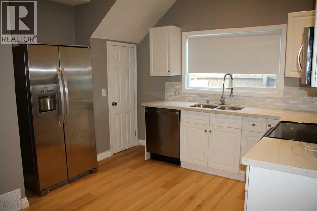 2114 22 Street — photo 7