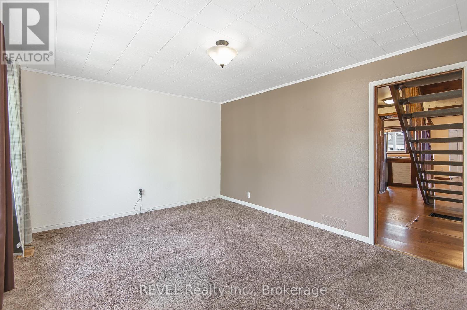 373 HENNEPIN AVENUE - 12