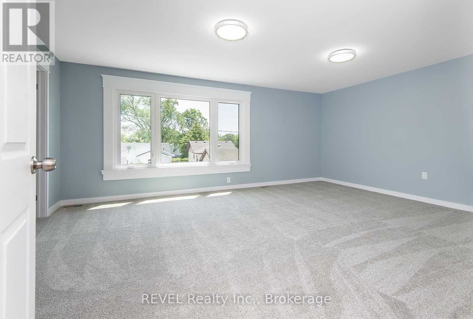 373 HENNEPIN AVENUE - 27