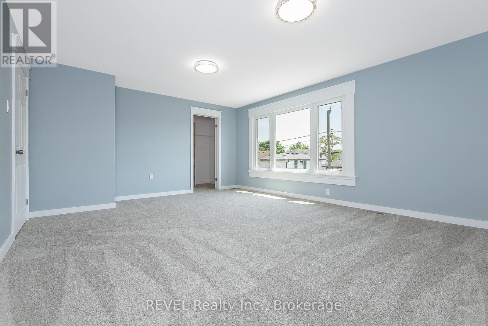 373 HENNEPIN AVENUE - 28