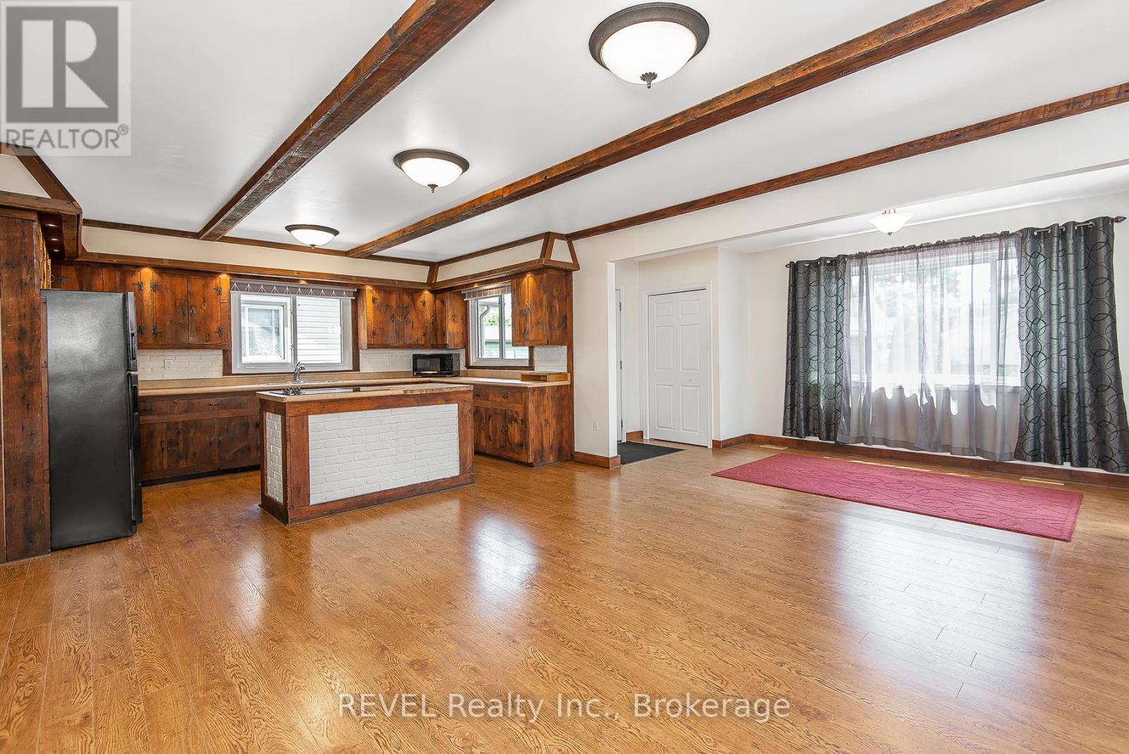 373 HENNEPIN AVENUE - 6