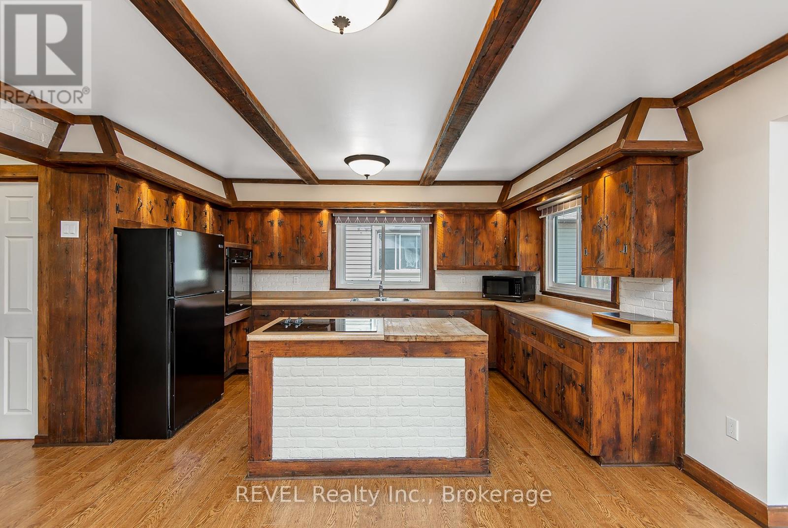 373 HENNEPIN AVENUE - 9