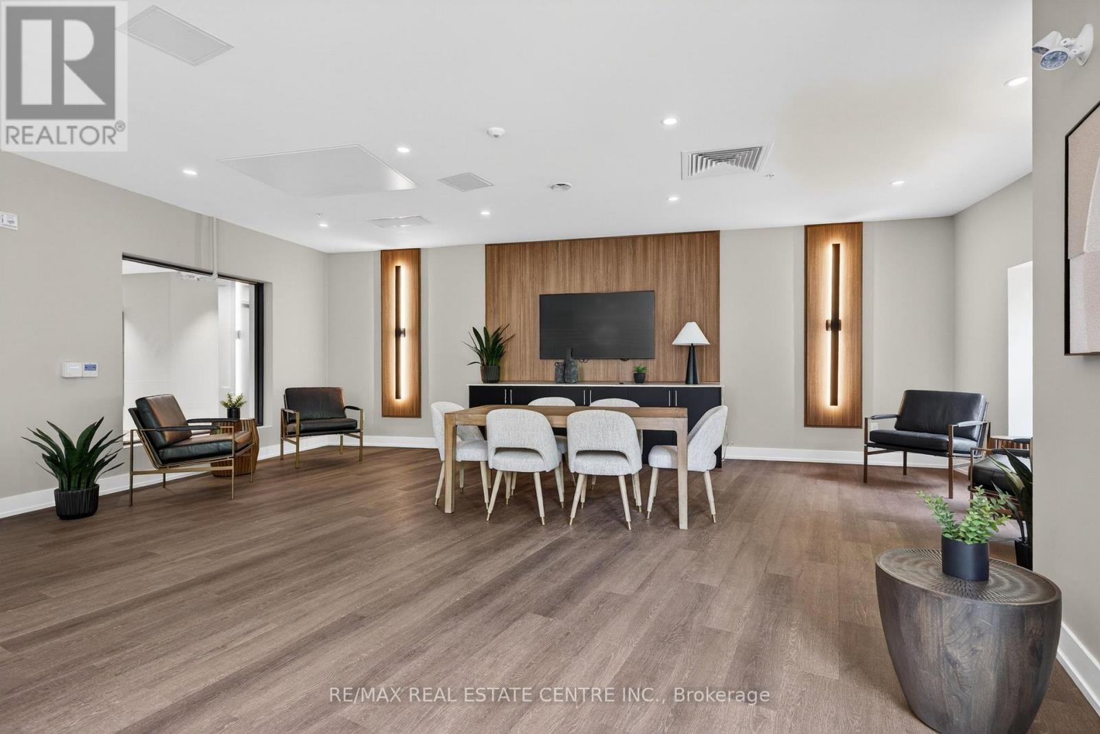 #114 1100 LACKNER PLACE - 13