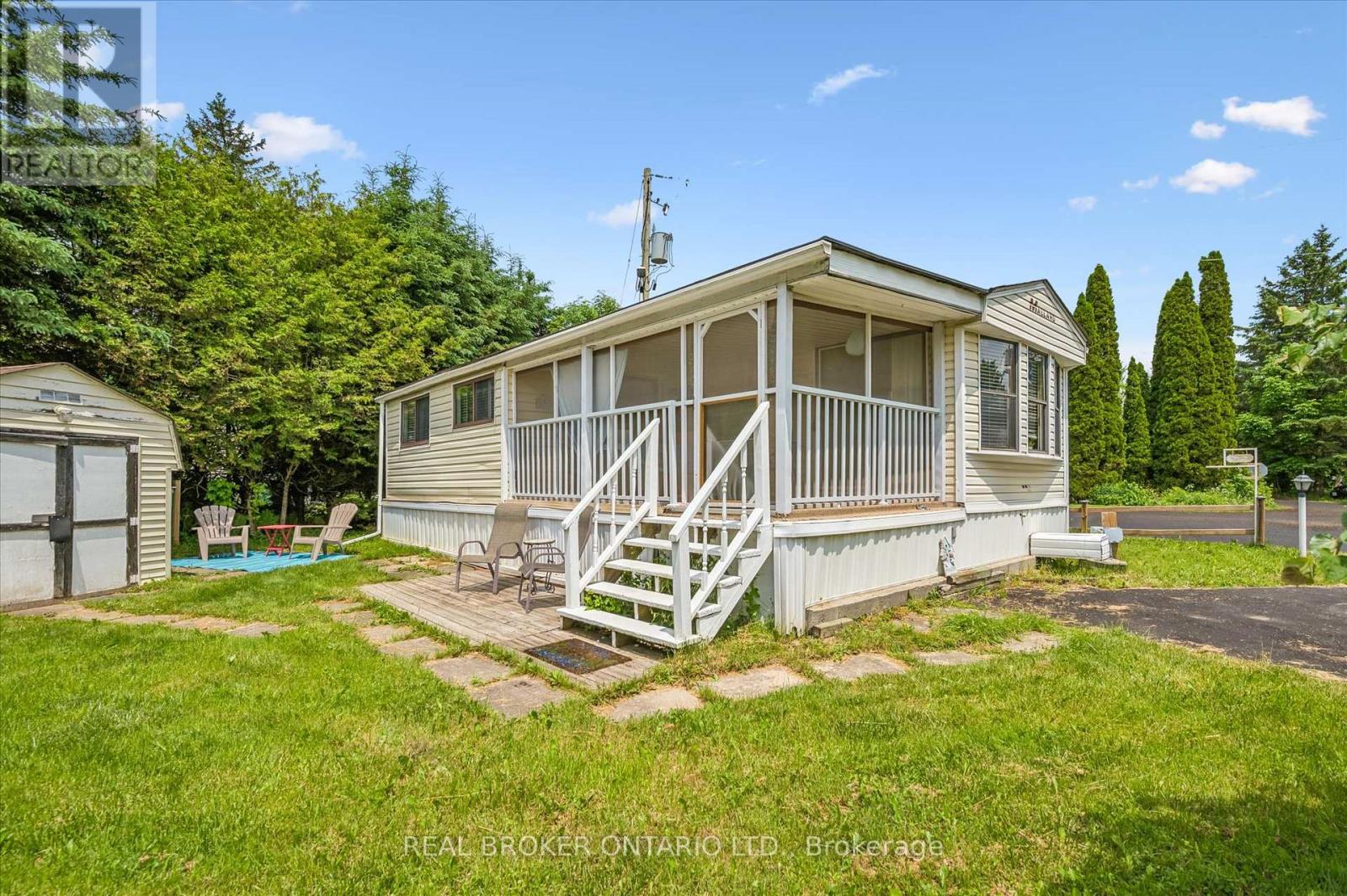 157 CEDAR CRESCENT - 2