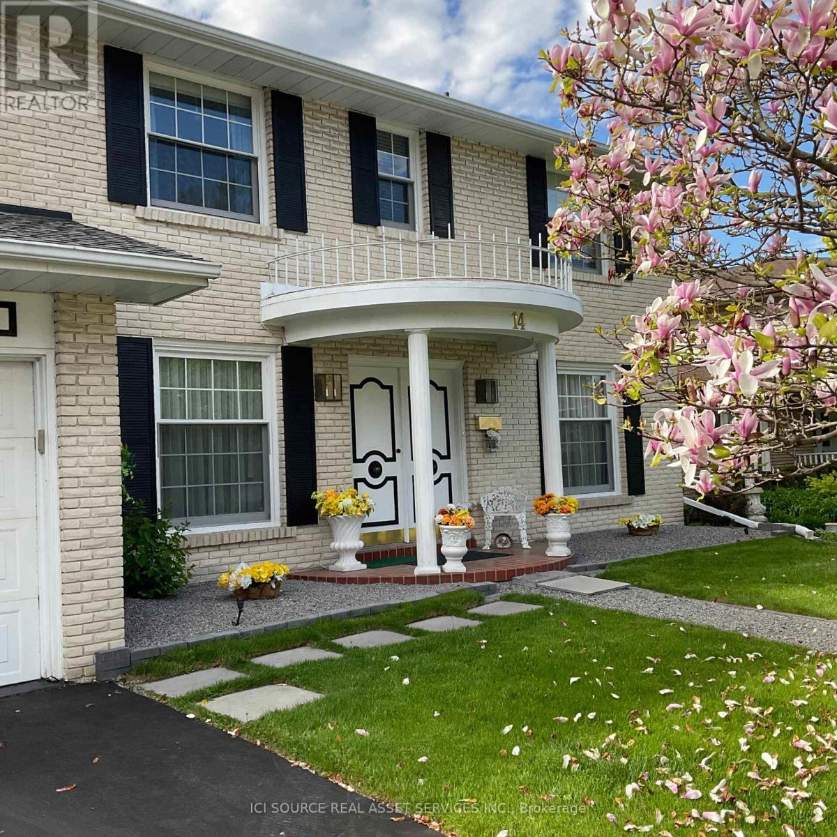 14 ROBINHOOD DRIVE - 1