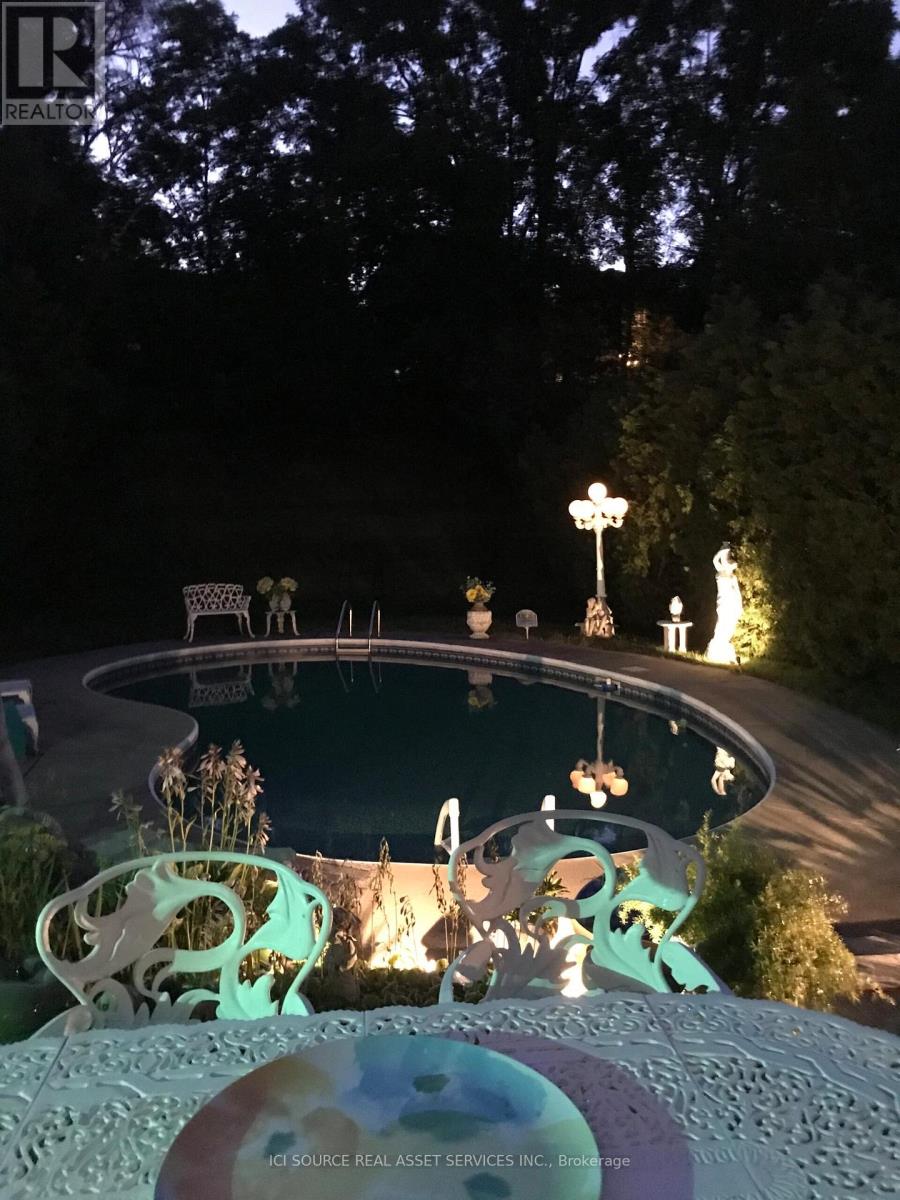 14 ROBINHOOD DRIVE - 35