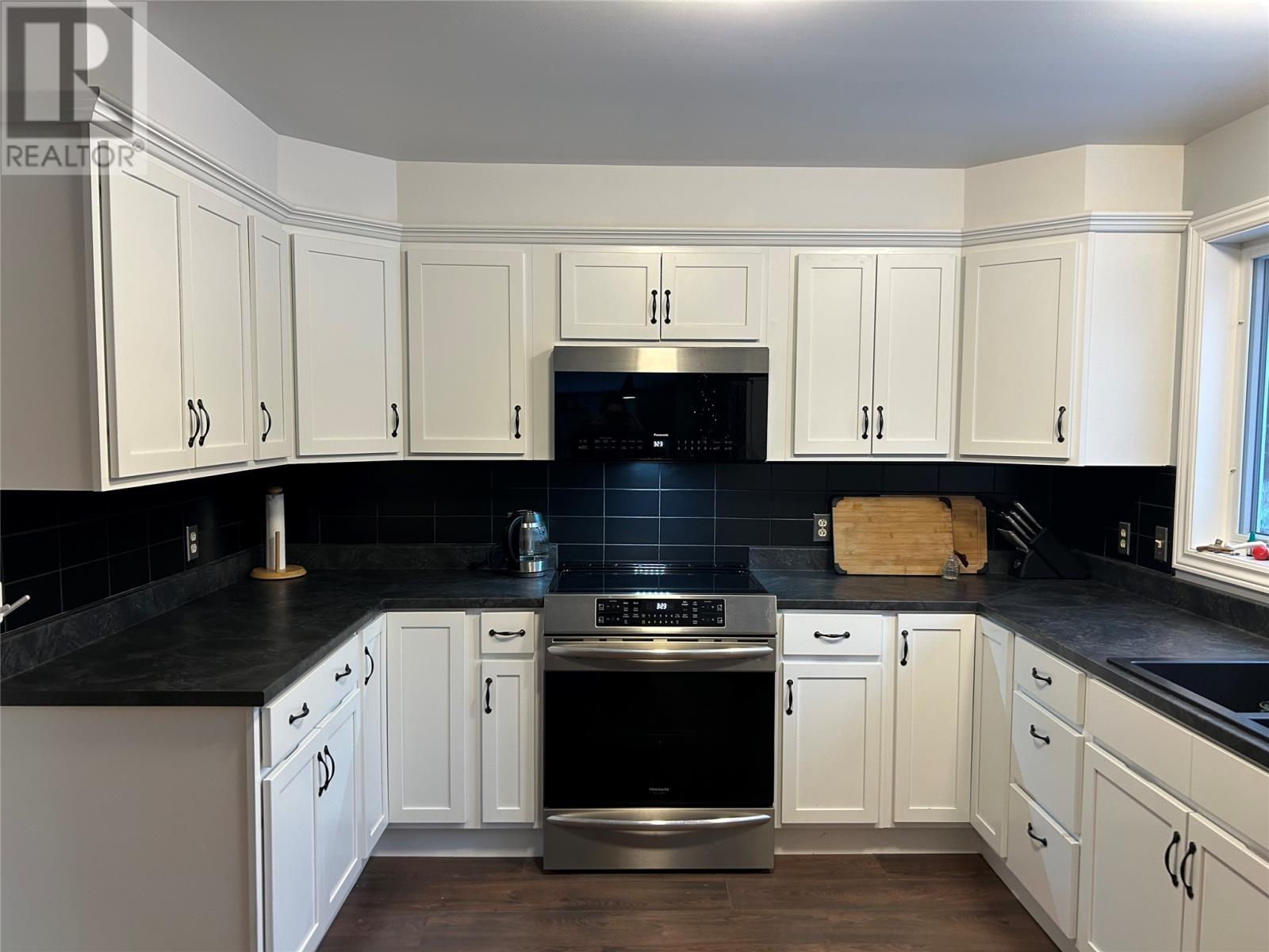 35 Balsam Street - 9