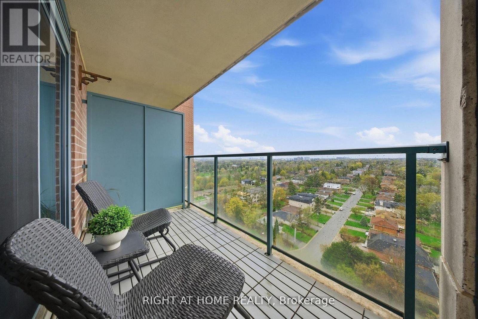 #1915 233 BEECROFT ROAD - 19