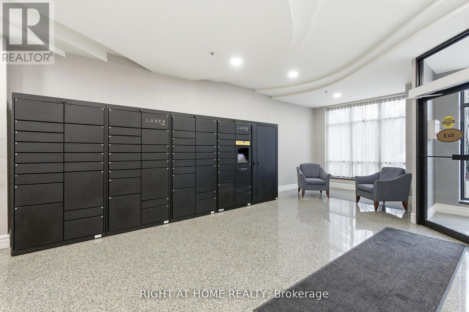 #1915 233 BEECROFT ROAD - 25