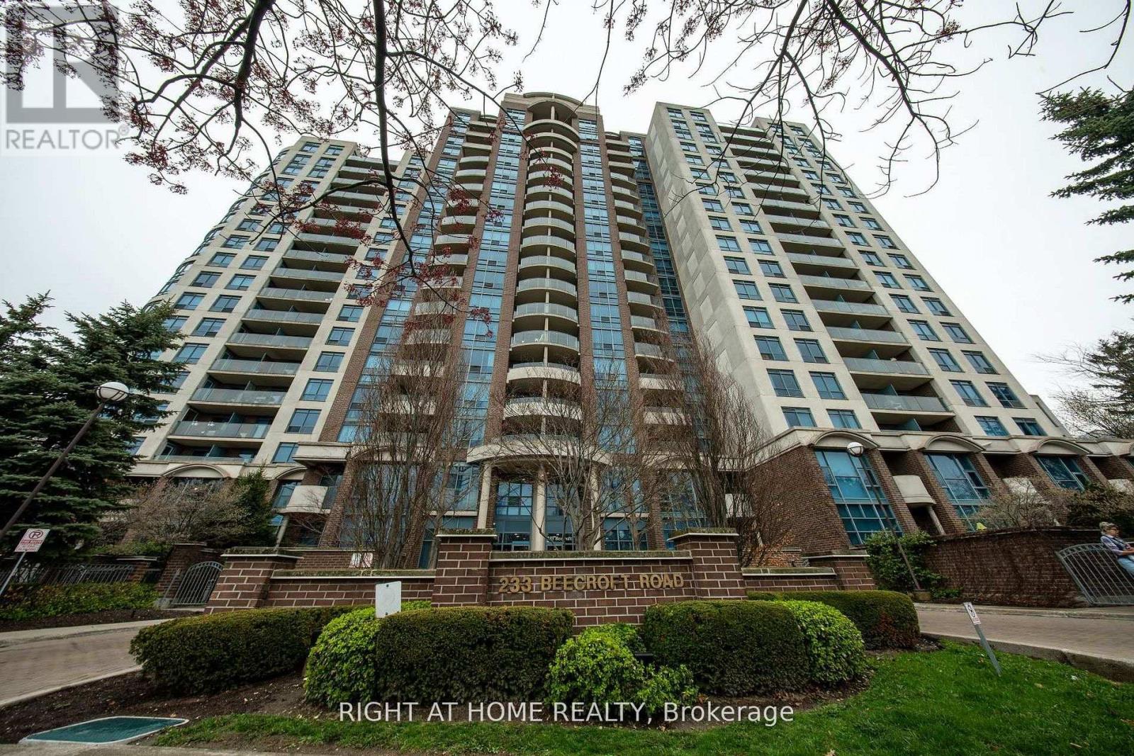 #1915 233 BEECROFT ROAD - 26