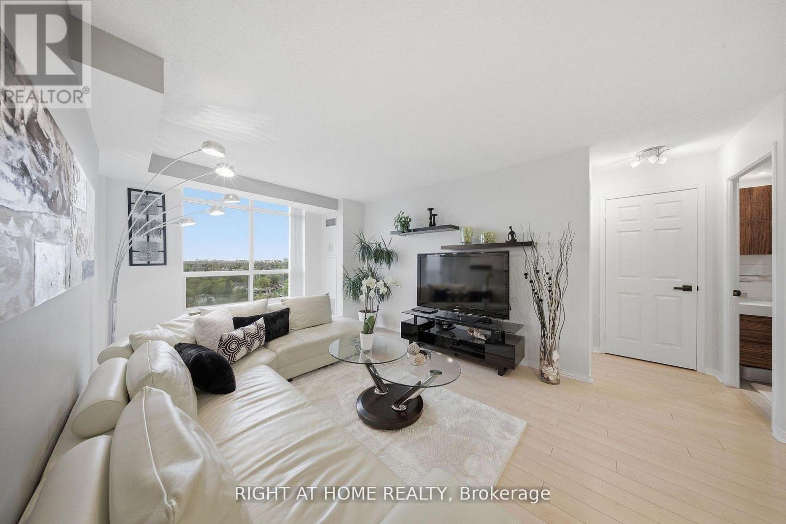 #1915 233 BEECROFT ROAD - 7