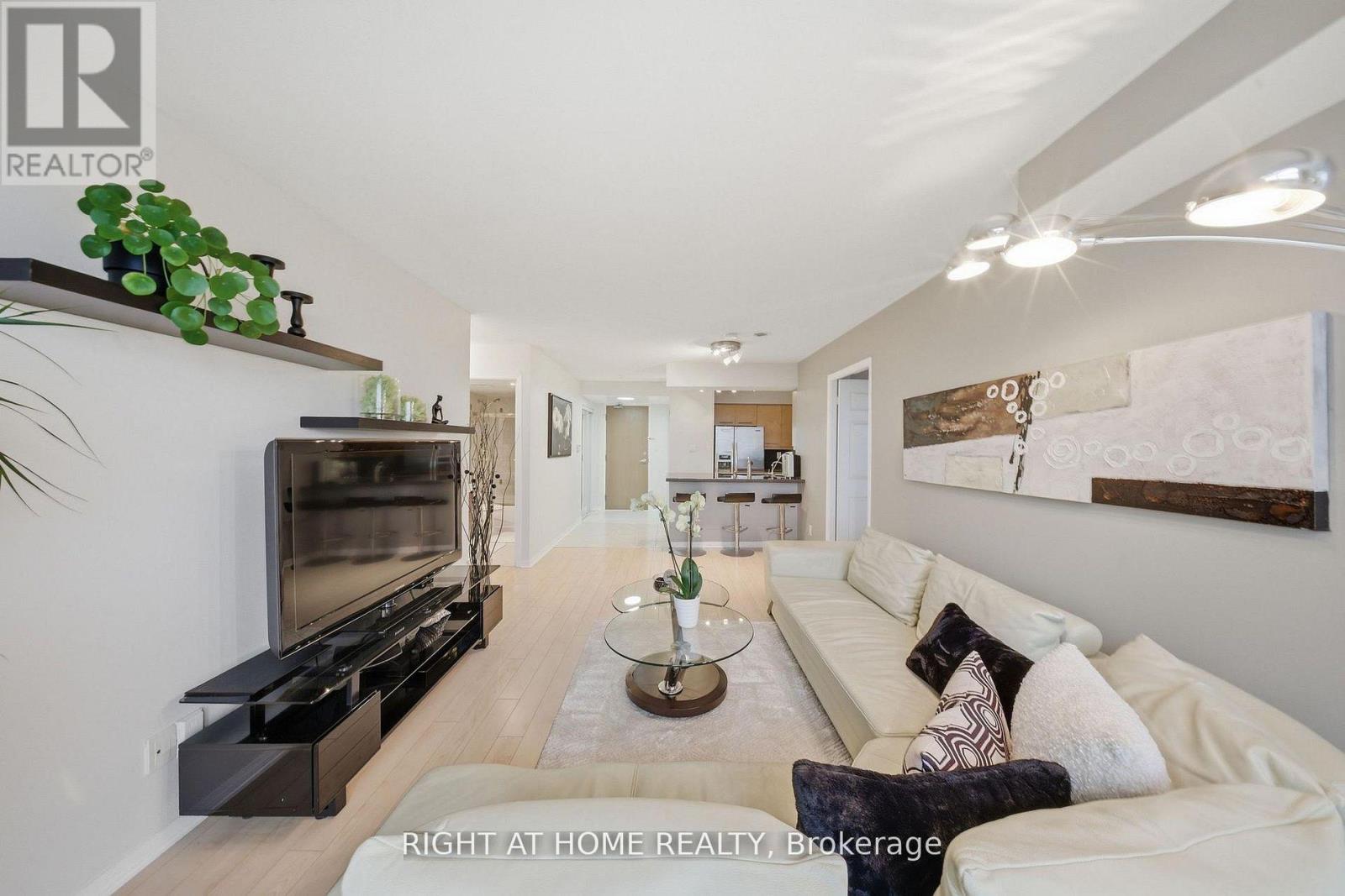 #1915 233 BEECROFT ROAD - 8