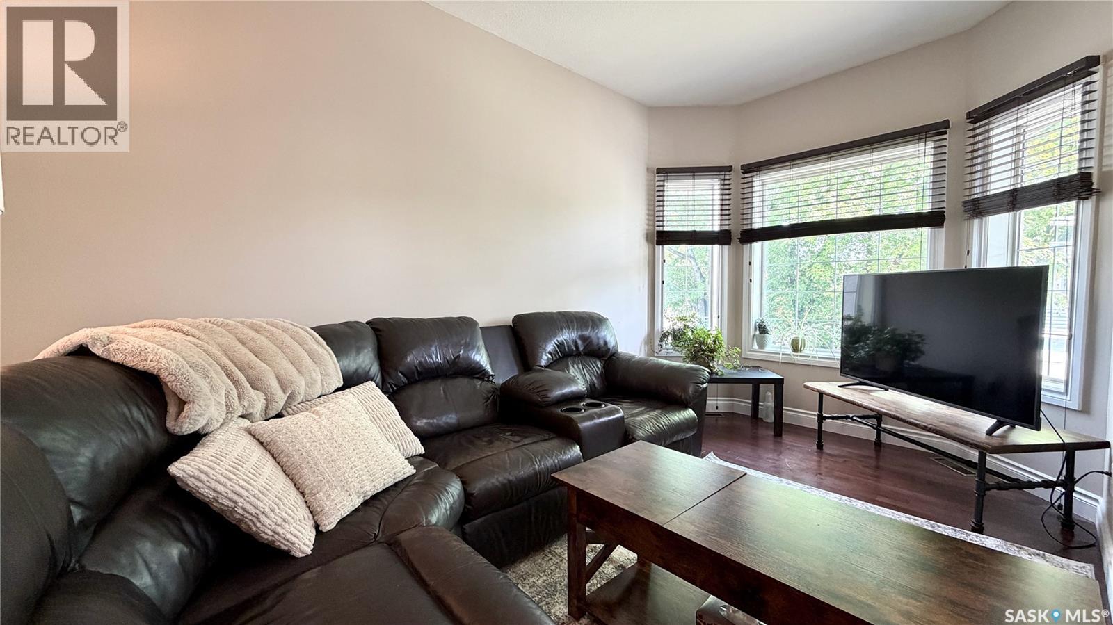 1233 13th STREET E - photo 3