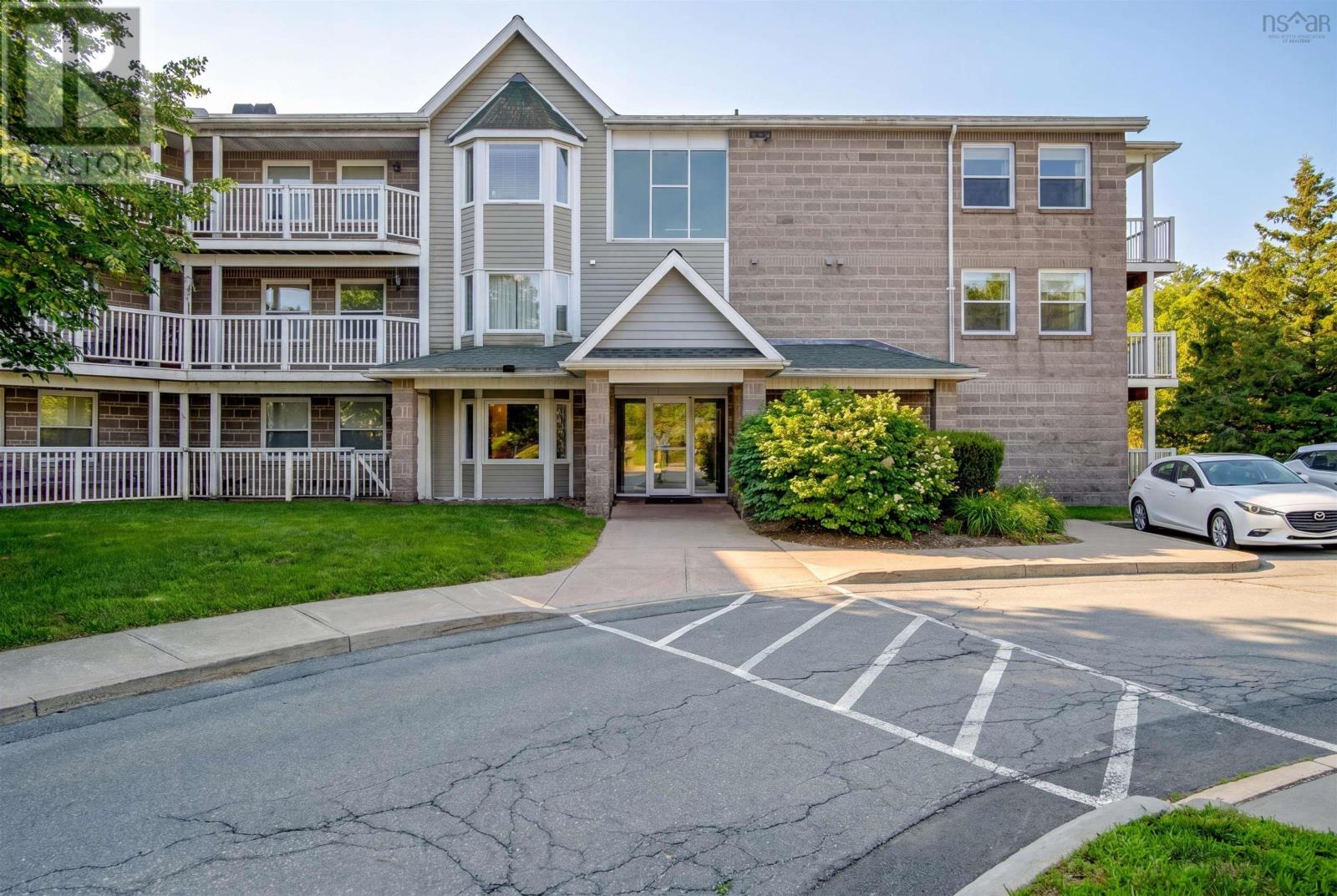 #306 83 Kearney Lake Road, Cambria Park - 1