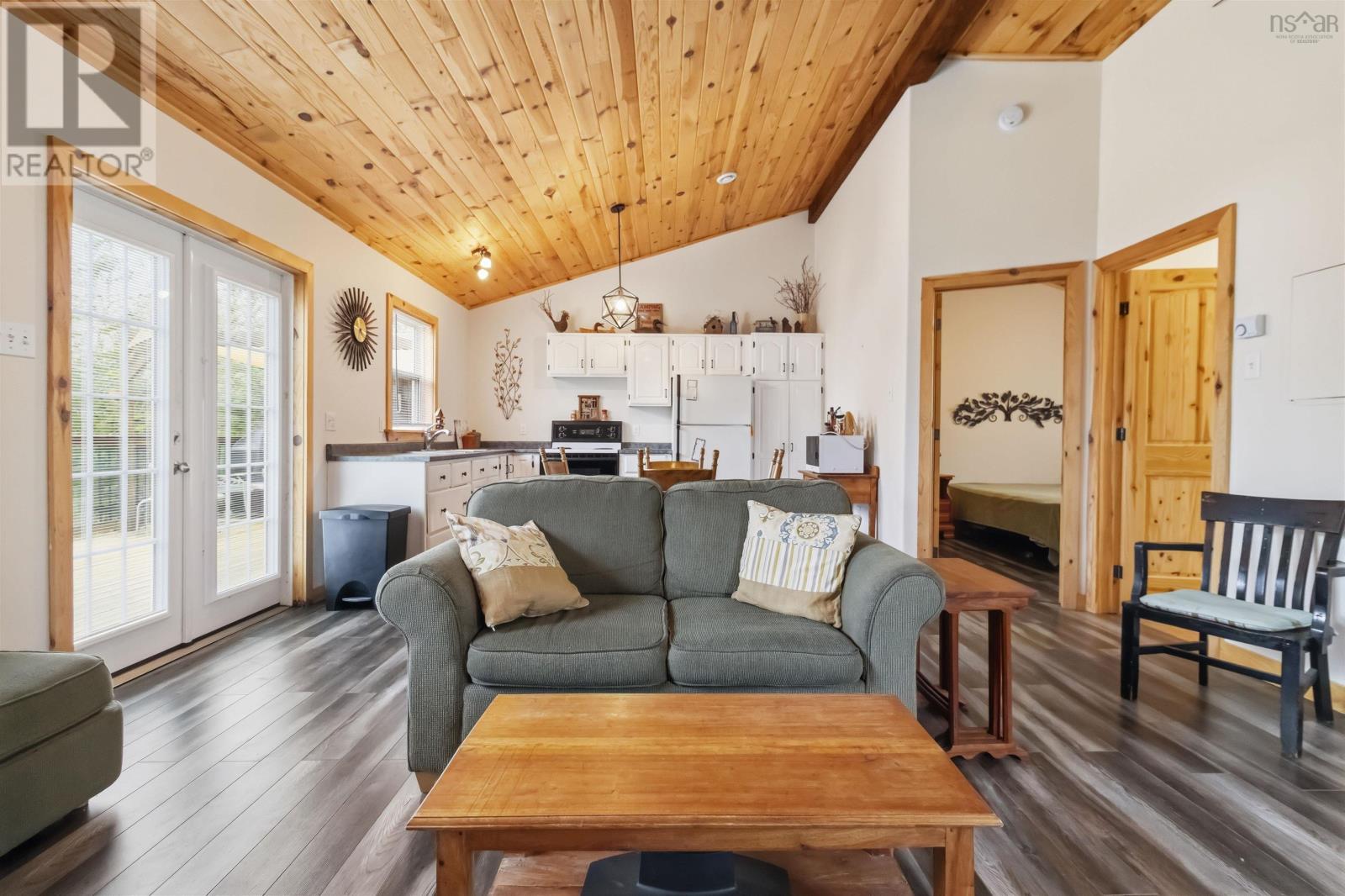 630 Elmwood Extension - 2