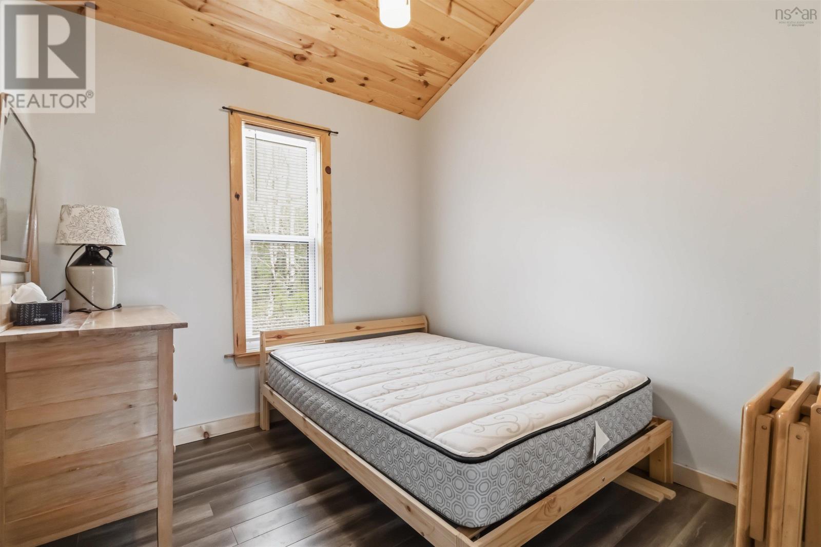 630 Elmwood Extension - 25