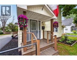 114 Pleasant Street, photo 2