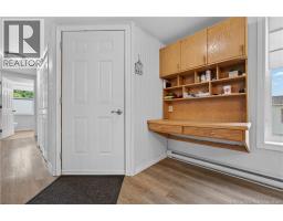 114 Pleasant Street, photo 5