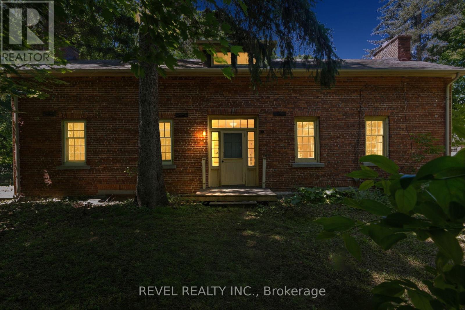 41 MILL STREET - 2