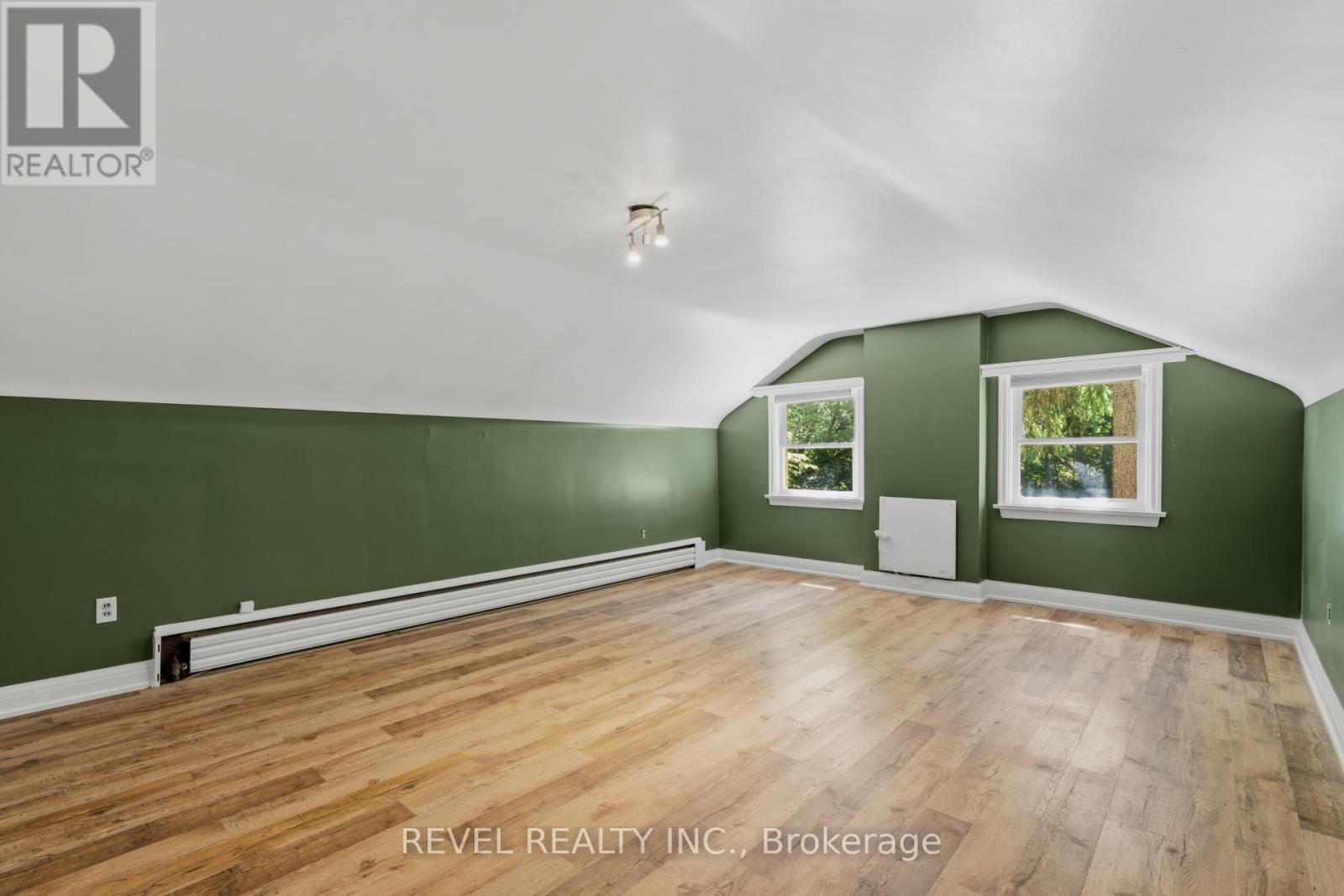 41 MILL STREET - 25