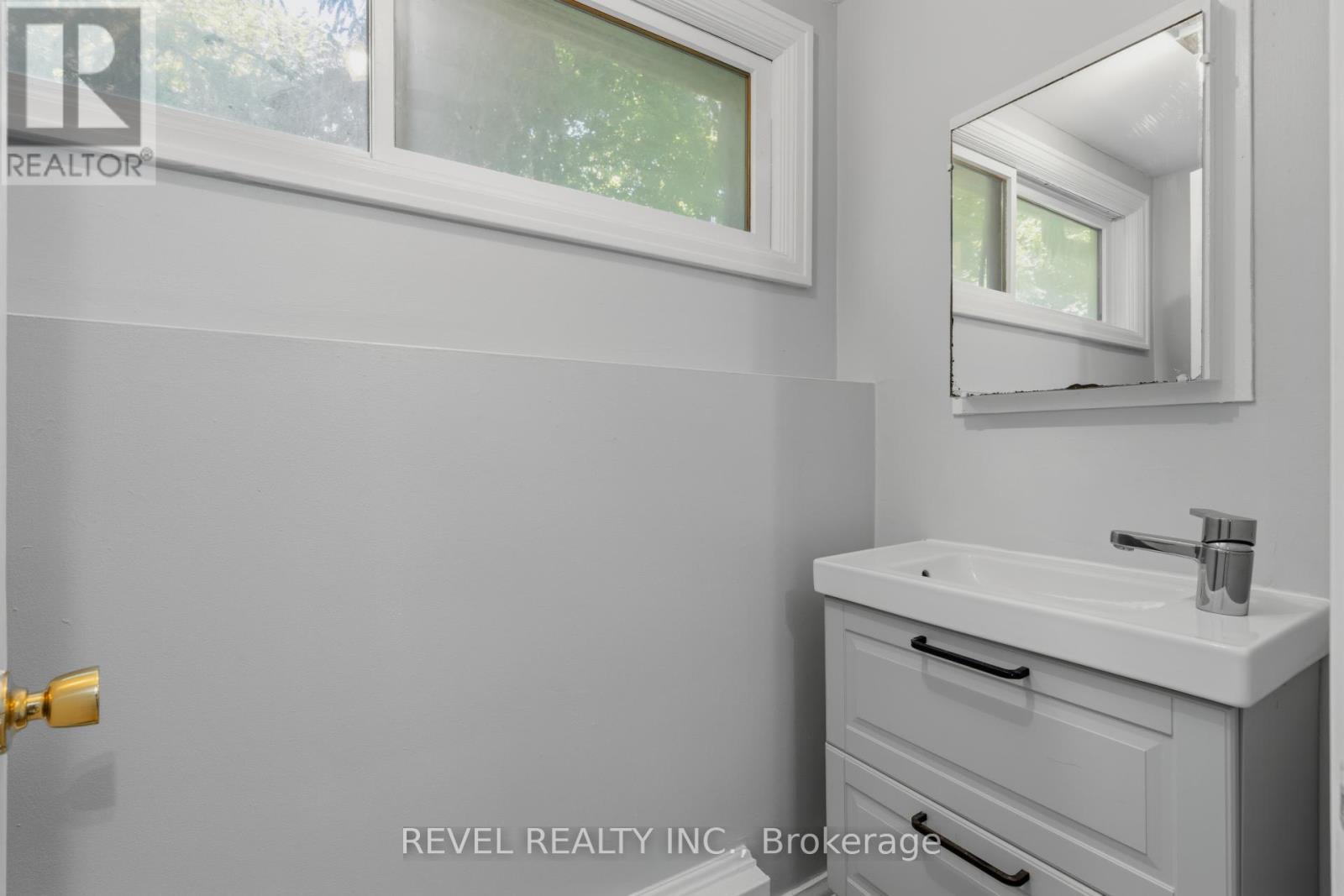 41 MILL STREET - 28