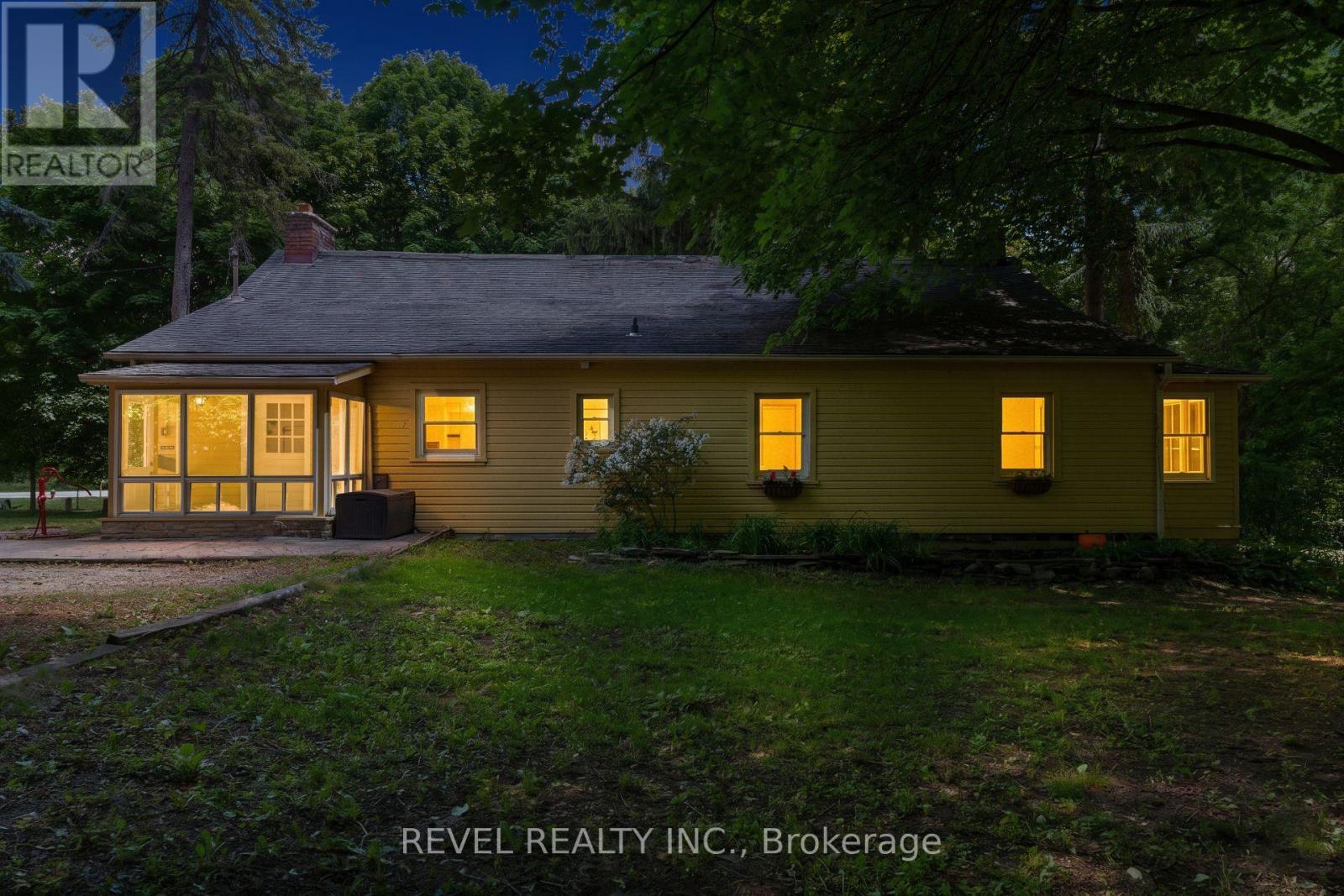 41 MILL STREET - 4