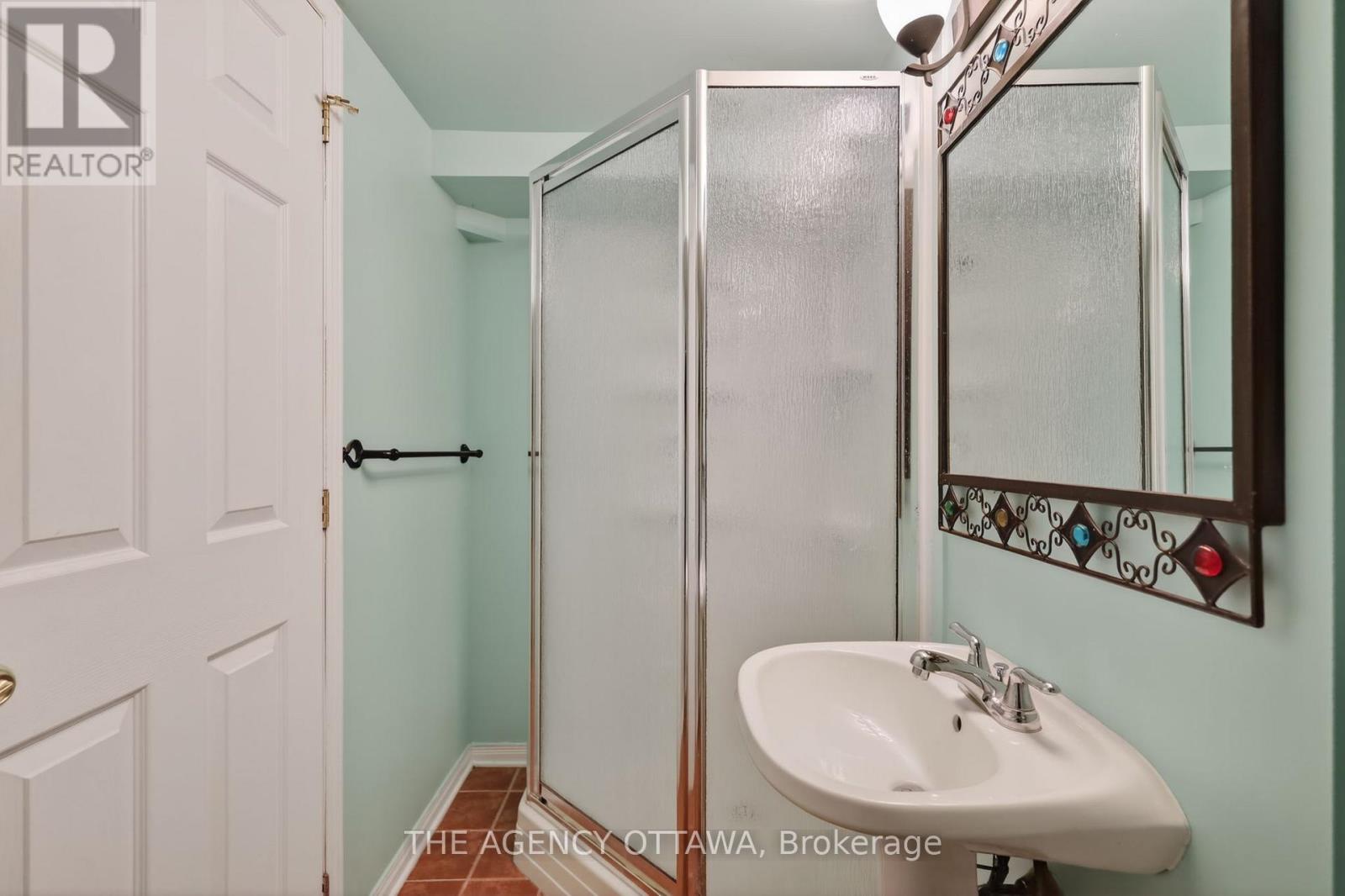 5 Bed, 4 Bath House for Sale in Ottawa – 1681 AMBERDALE CRESCENT, Ottawa – MLS# X13443844 - Image 45