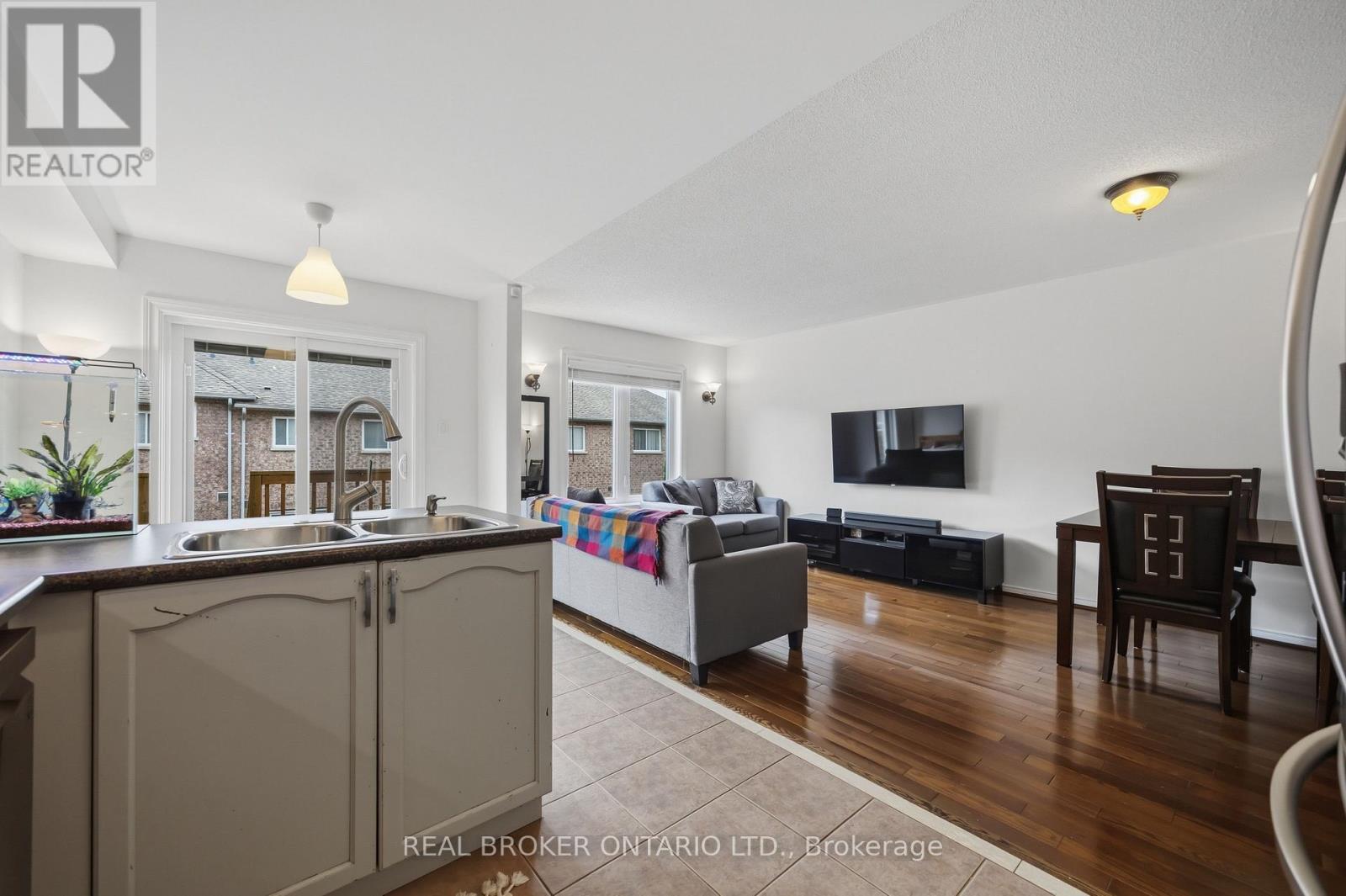 86 COLERIDGE DRIVE - 16