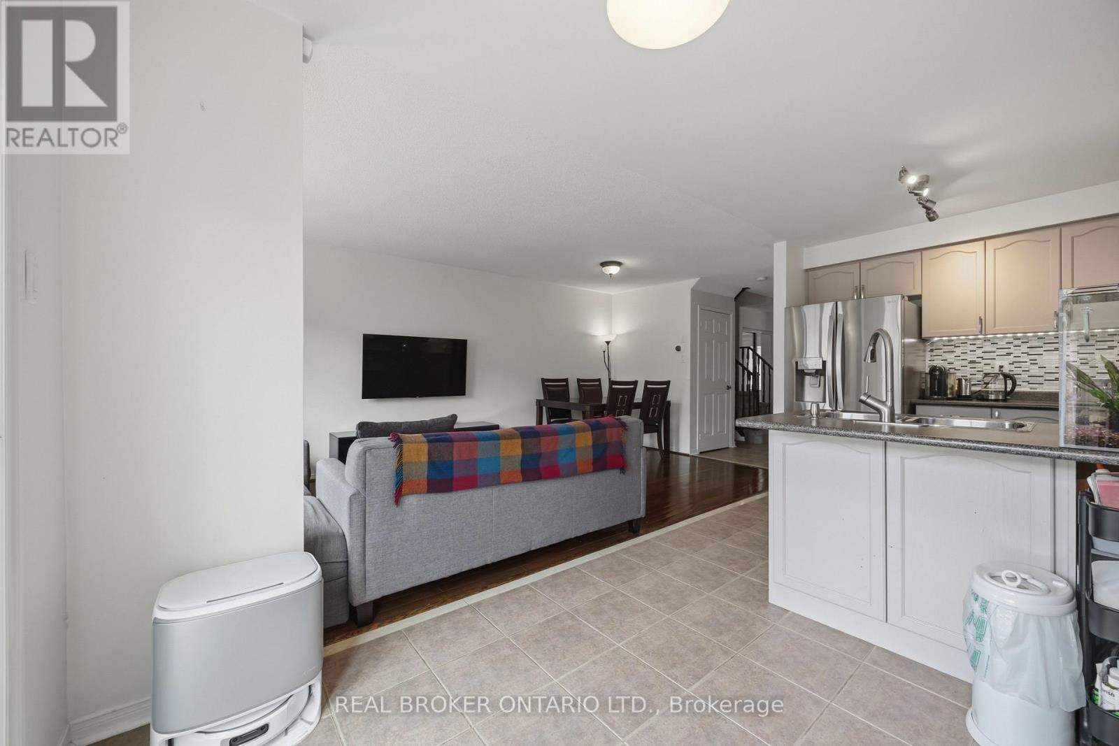 86 COLERIDGE DRIVE - 18