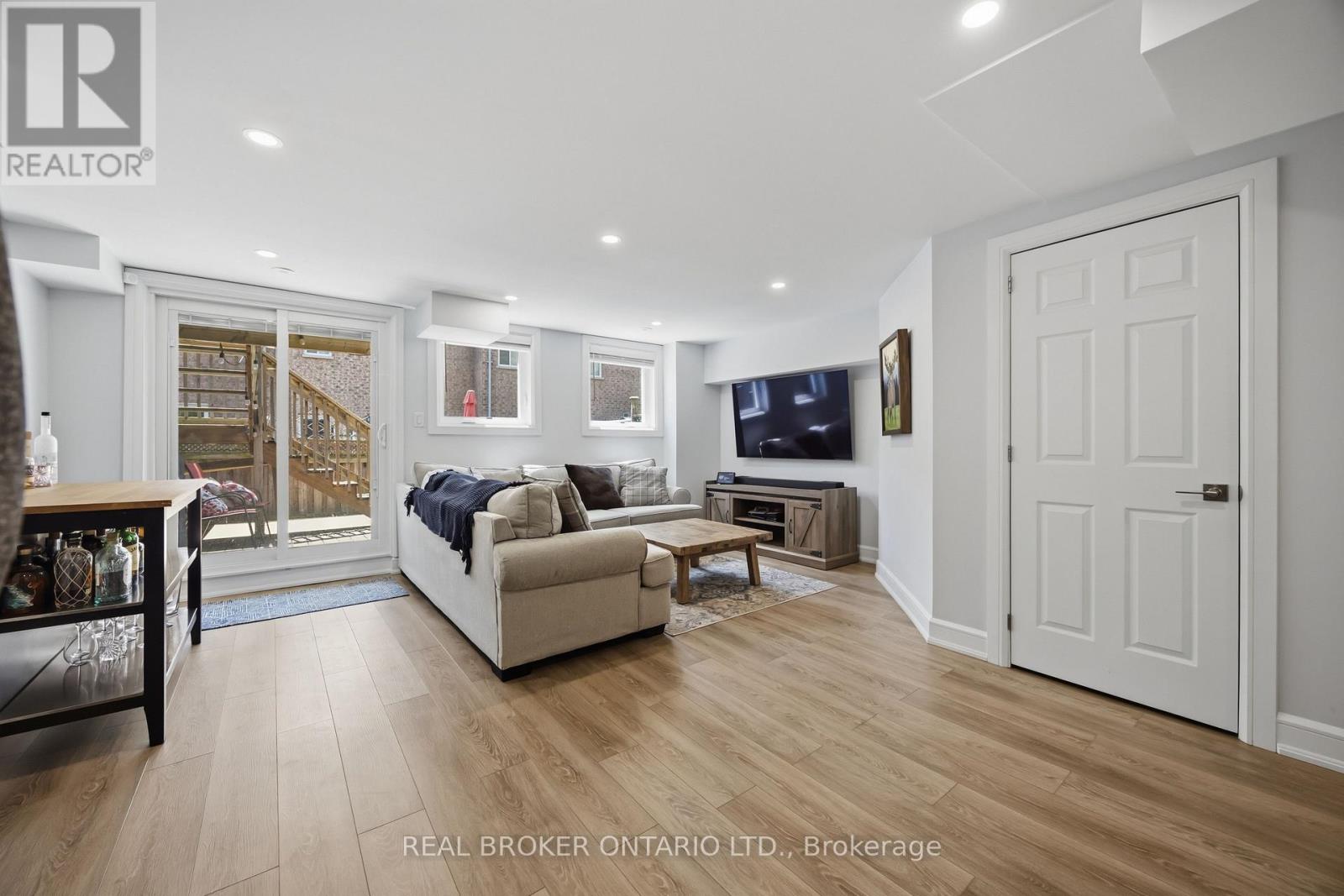 86 COLERIDGE DRIVE - 30