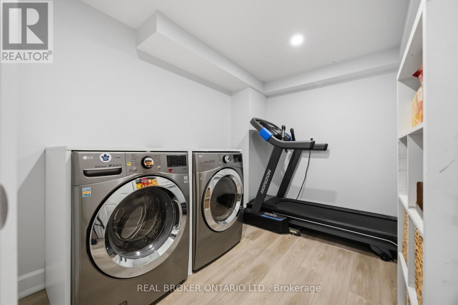 86 COLERIDGE DRIVE - 34