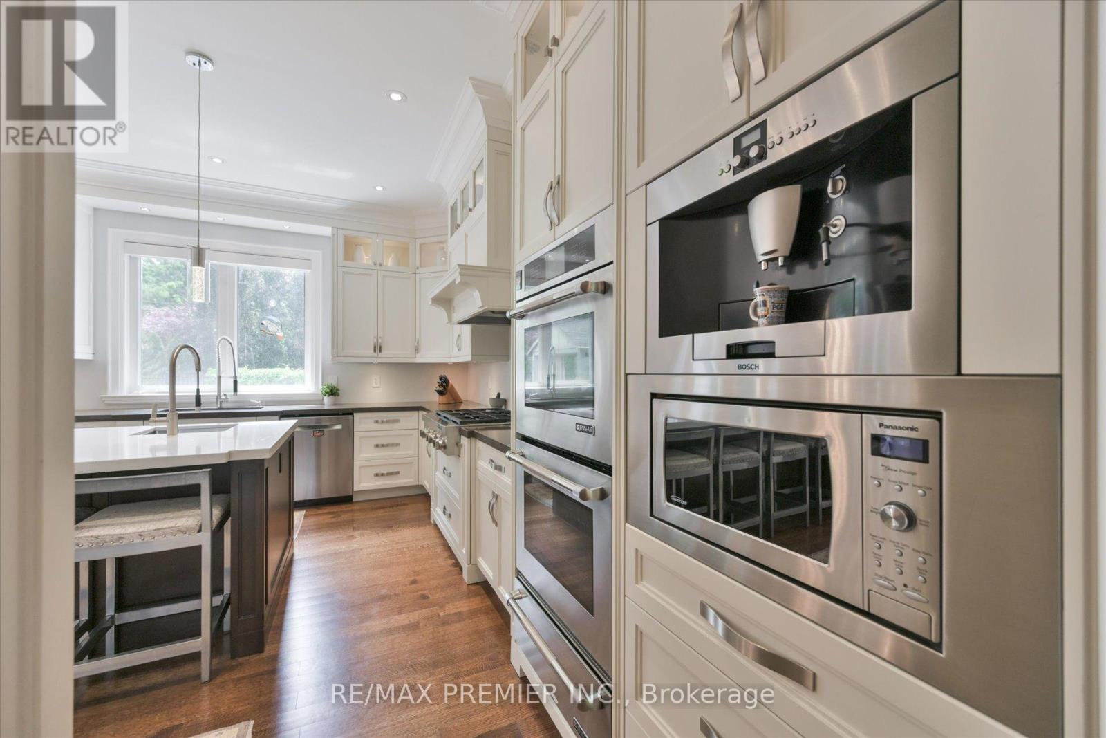 3 COWLEY AVENUE - 14