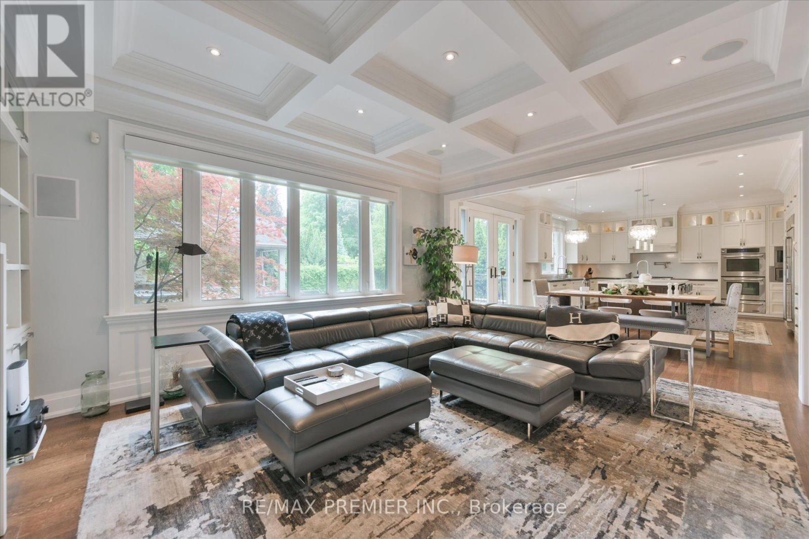 3 COWLEY AVENUE - 16
