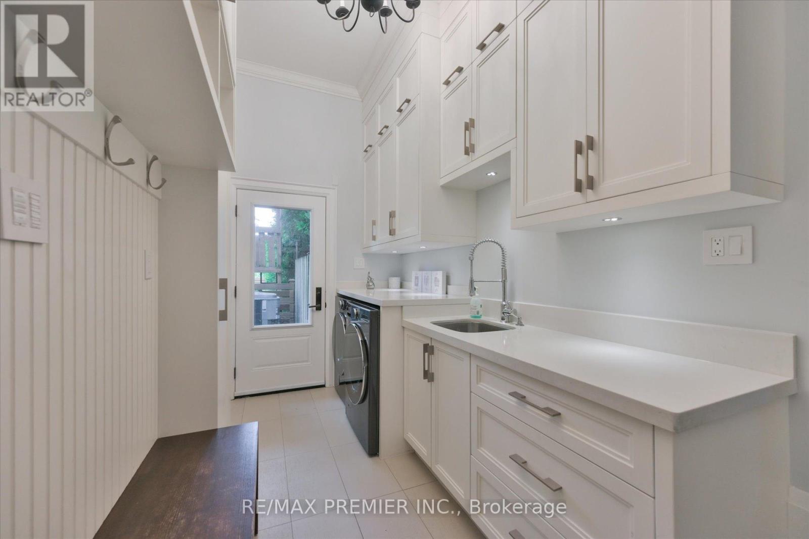 3 COWLEY AVENUE - 20