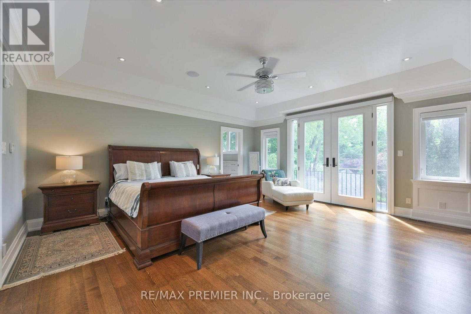 3 COWLEY AVENUE - 22