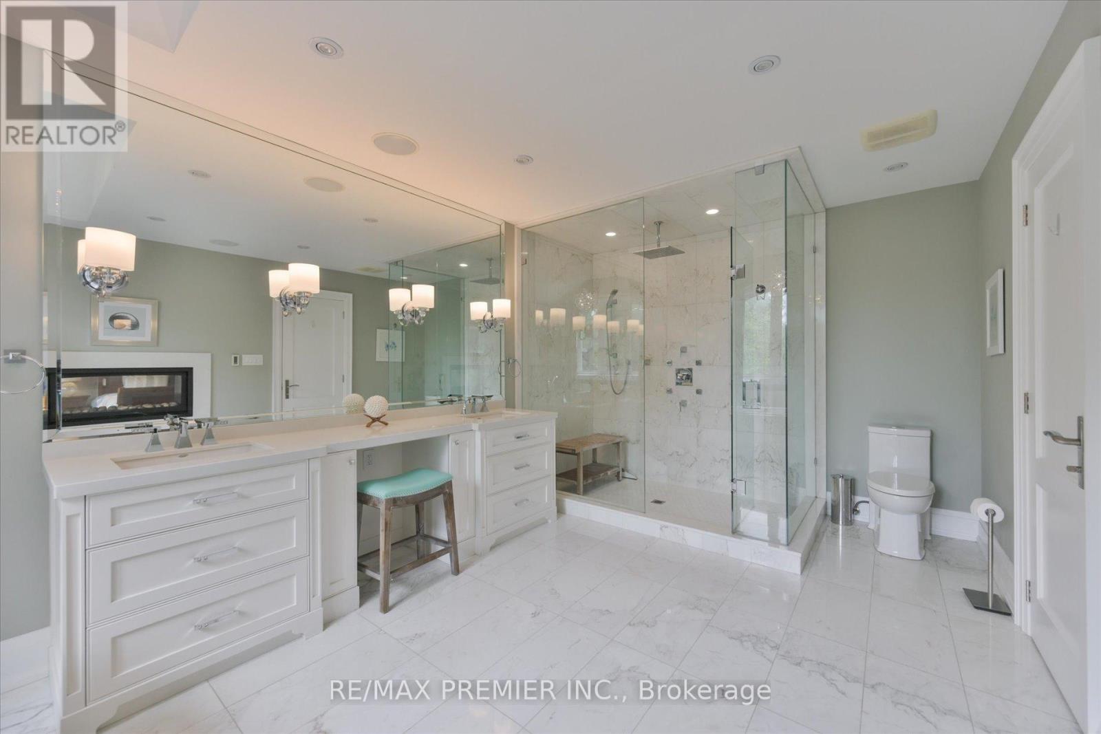 3 COWLEY AVENUE - 26